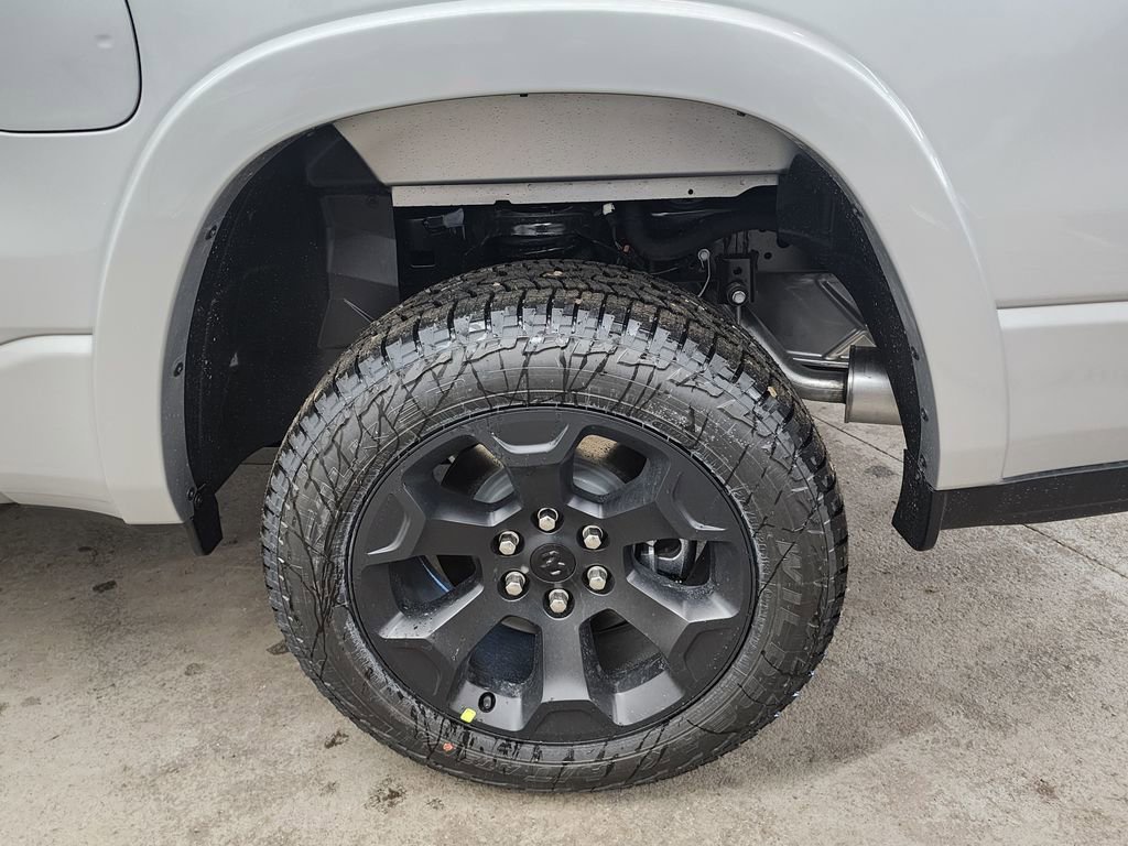New 2026 RAM 1500 4x4 Crew Cab image 20