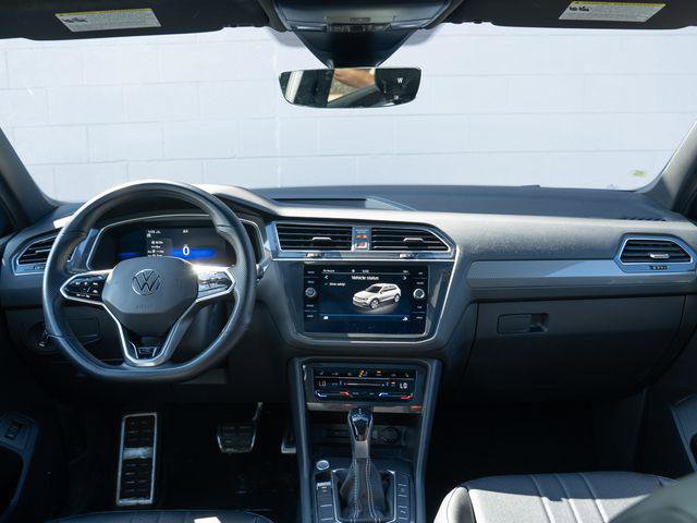 Used 2022 Volkswagen Tiguan SE R-Line AWD/4WD image 21