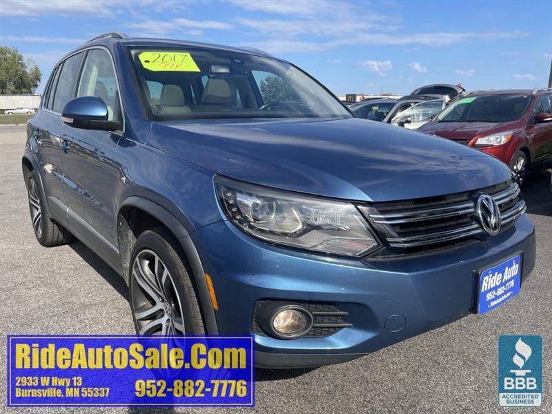 Used 2017 Volkswagen Tiguan SEL AWD/4WD image 3
