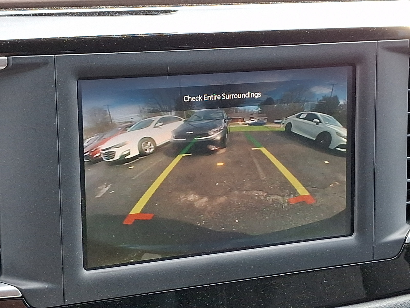 Used 2024 Chrysler Voyager LX FWD image 17
