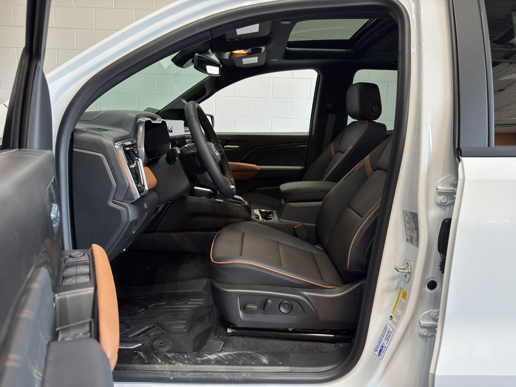 New 2026 GMC Canyon AT4 w/ Technology Plus Package AWD/4WD image 15