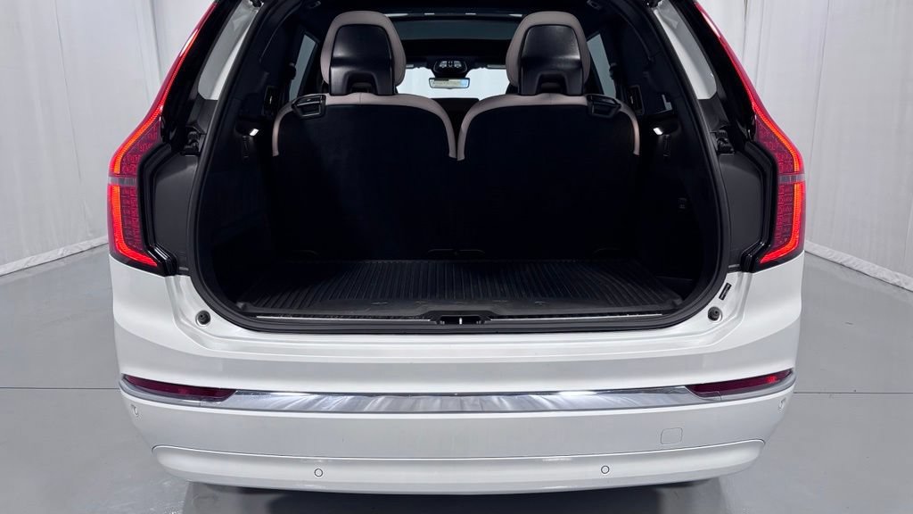 Certified 2025 Volvo XC90 B5 Core w/ Protection Package AWD/4WD image 28