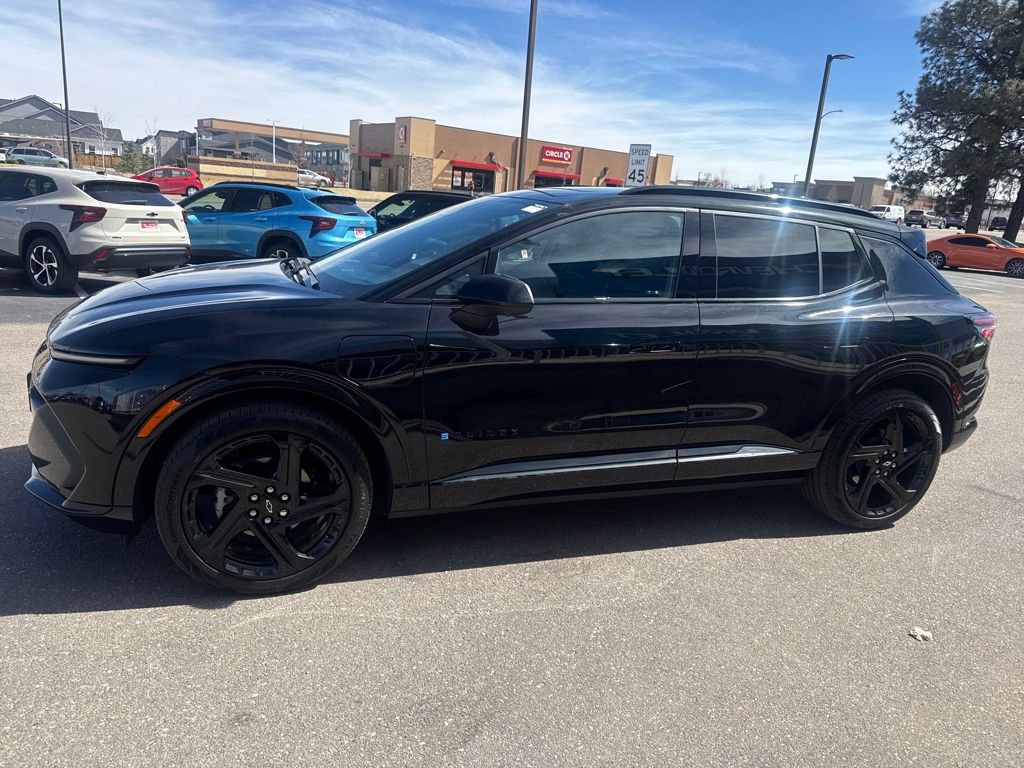 Used 2025 Chevrolet Equinox EV RS image 2