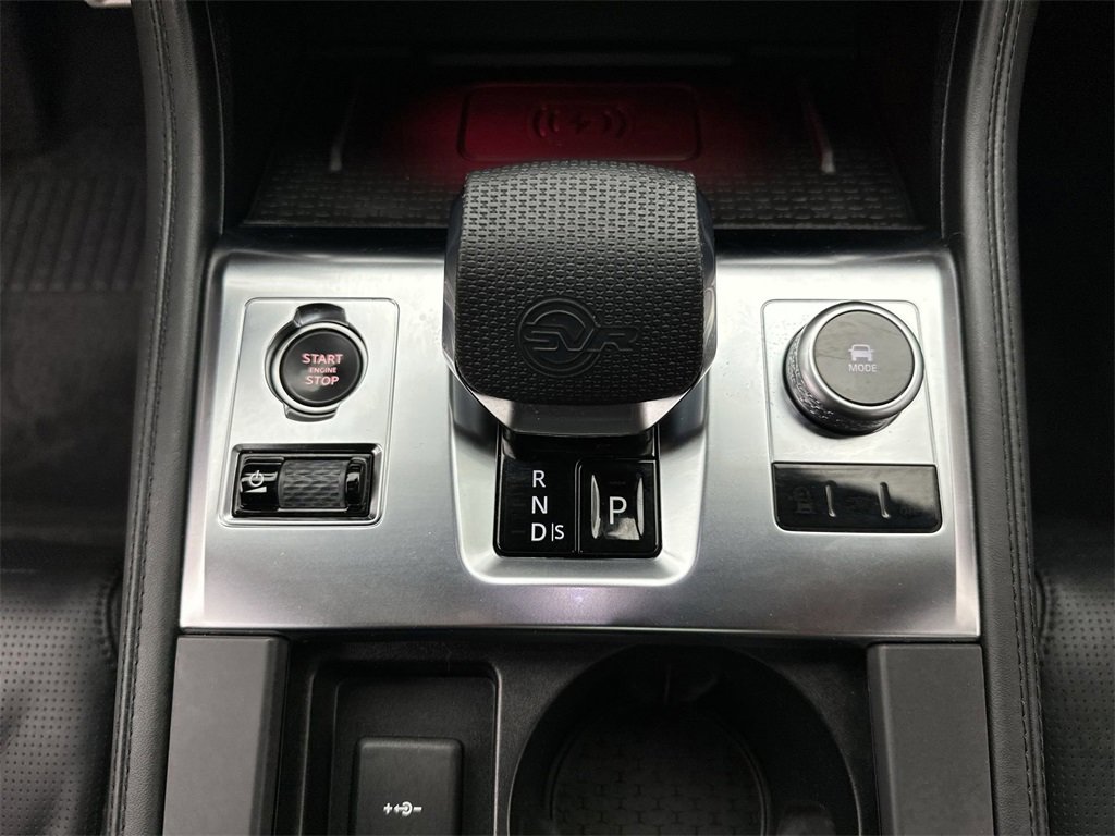 Used 2023 Jaguar F-PACE SVR image 20