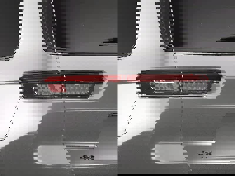 New 2025 Jeep Grand Cherokee L Limited w/ Black Appearance Package image 12