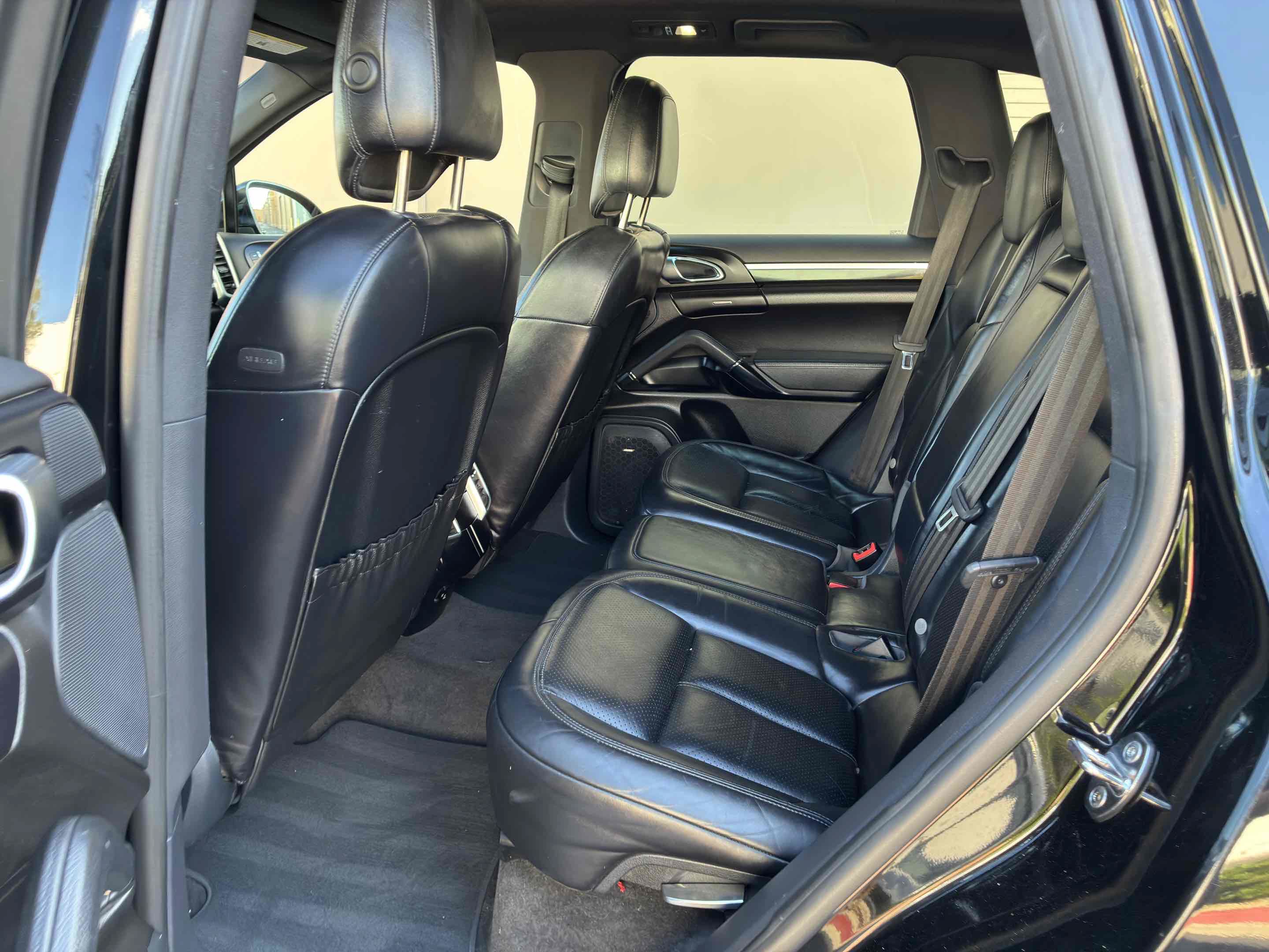 Used 2017 Porsche Cayenne AWD/4WD image 56