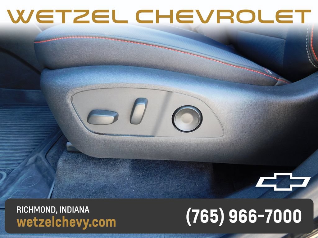 Used 2025 Chevrolet Traverse Z71 w/ Driver Confidence Package AWD/4WD image 13