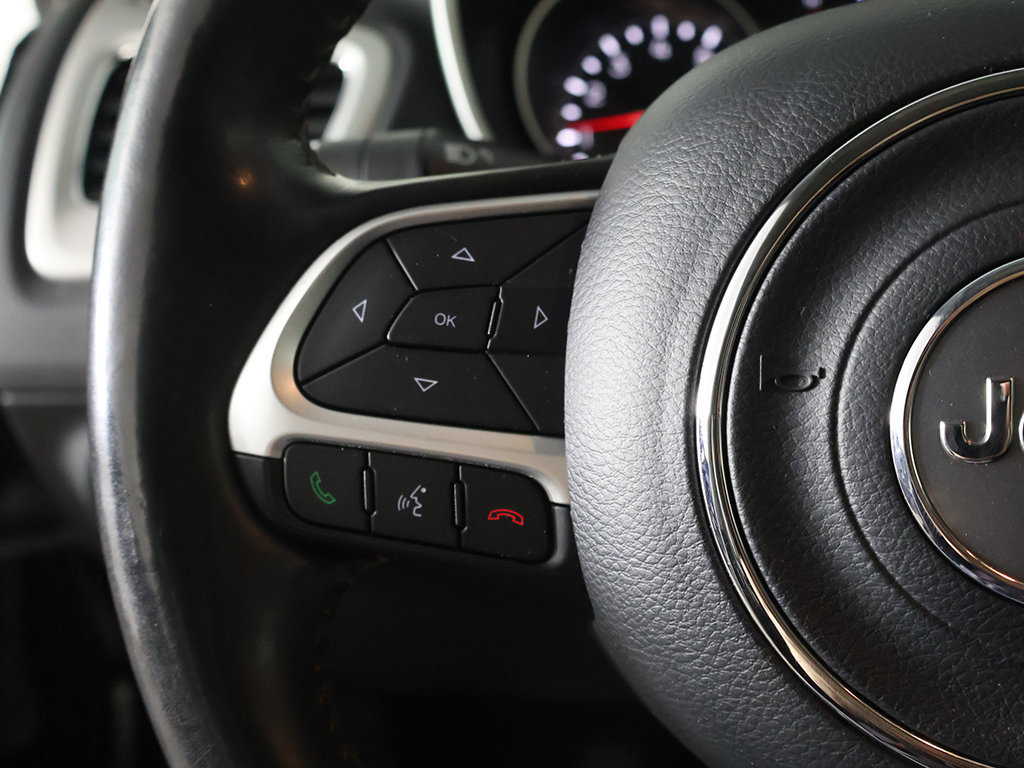 Used 2019 Jeep Compass Latitude w/ Cold Weather Group AWD/4WD image 36