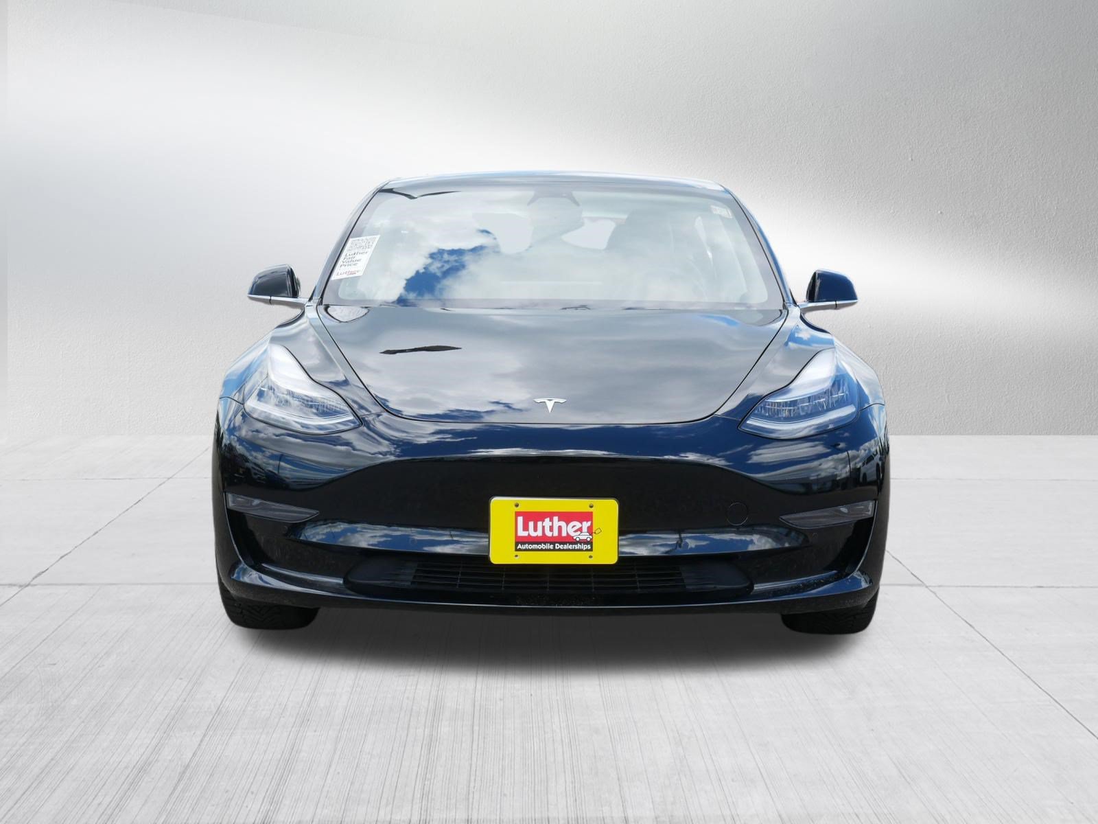 Used 2020 Tesla Model 3 Standard Range RWD image 2