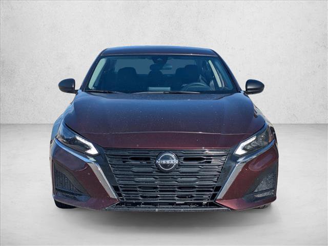 Used 2024 Nissan Altima 2.5 SV image 2