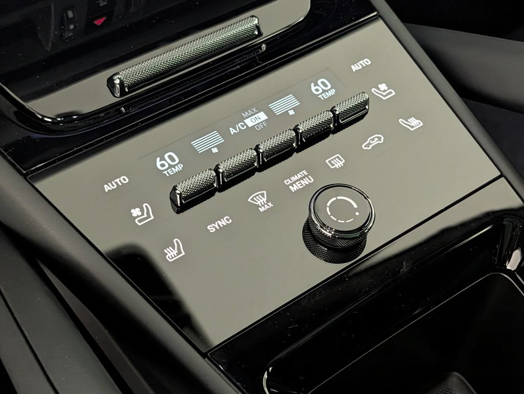 New 2026 Porsche Cayenne GTS AWD/4WD image 34