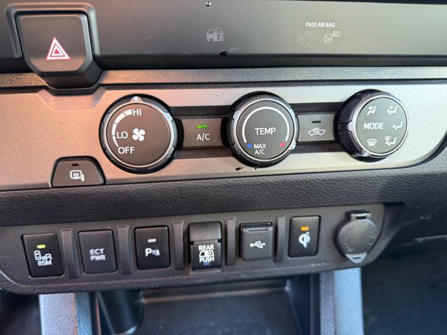 Used 2020 Toyota Tacoma TRD Sport image 17