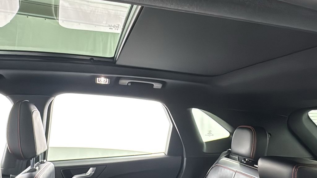 Used 2024 Ford Escape ST-Line Elite w/ Premium Technology Package image 37