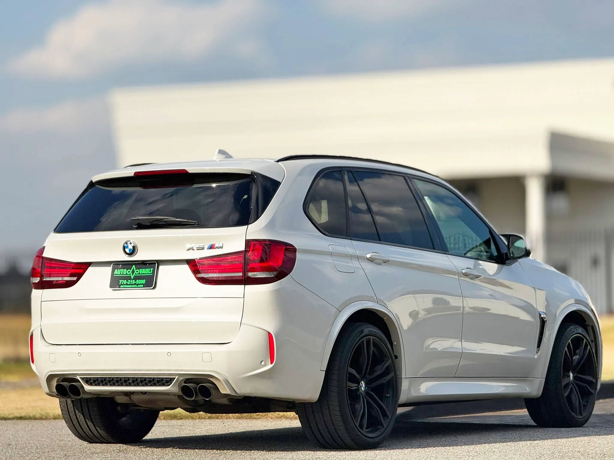 Used 2018 BMW X5 M w/ Executive Package image 12
