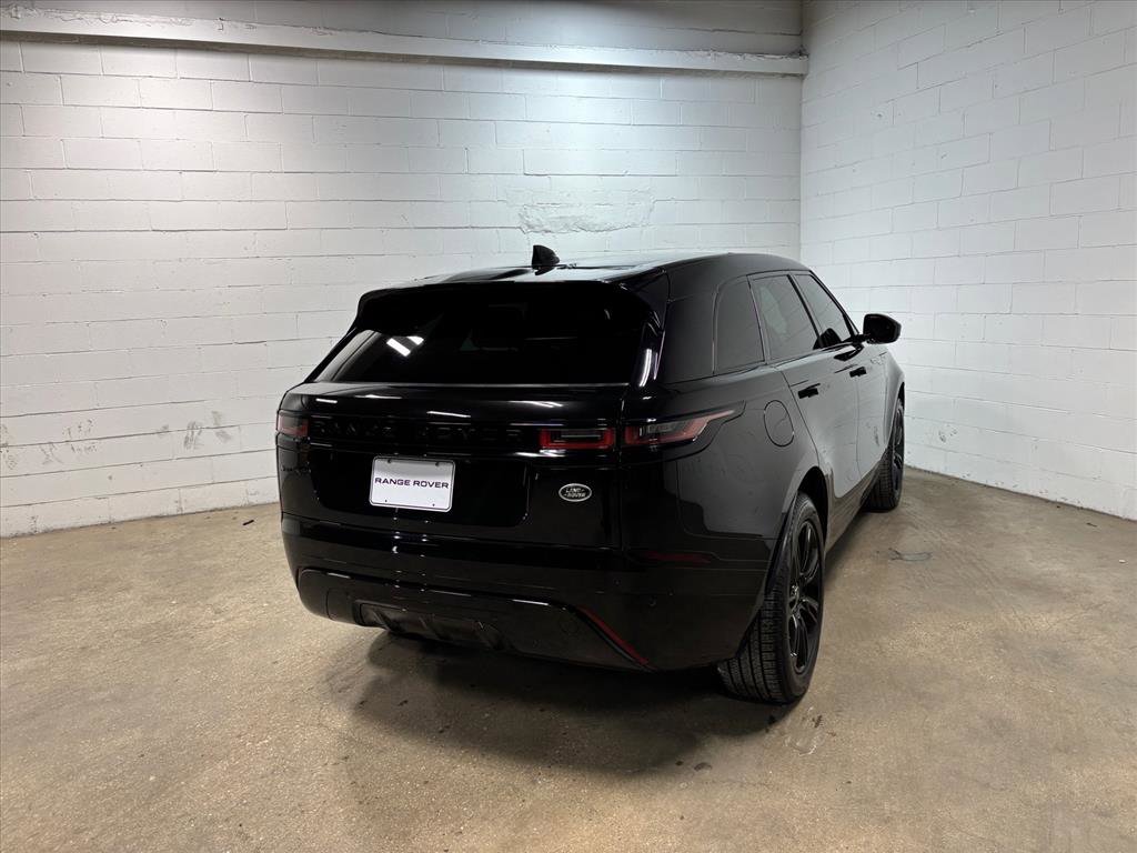 Used 2023 Land Rover Range Rover Velar R-Dynamic S image 7