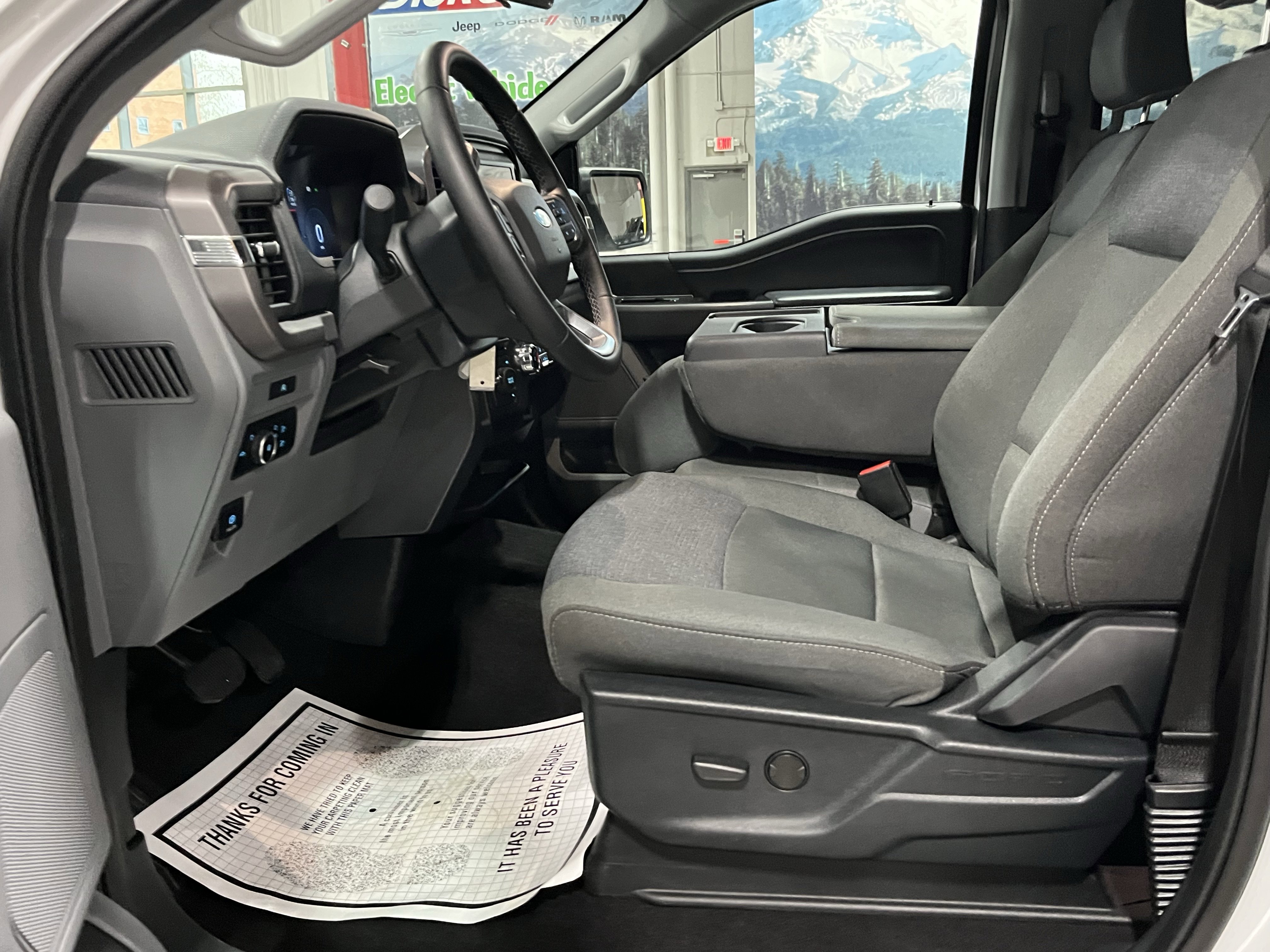 Used 2025 Ford F150 XLT w/ Equipment Group 301A Standard image 12