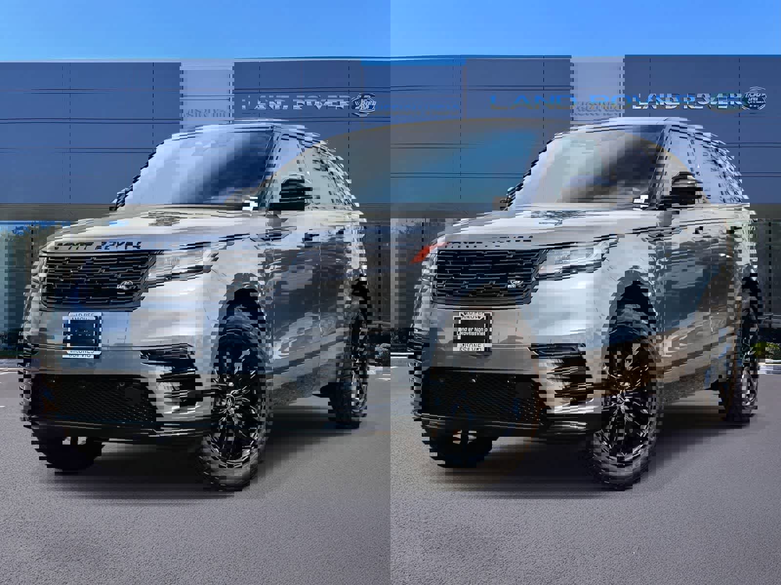 Used 2026 Land Rover Range Rover Velar Dynamic SE image 1