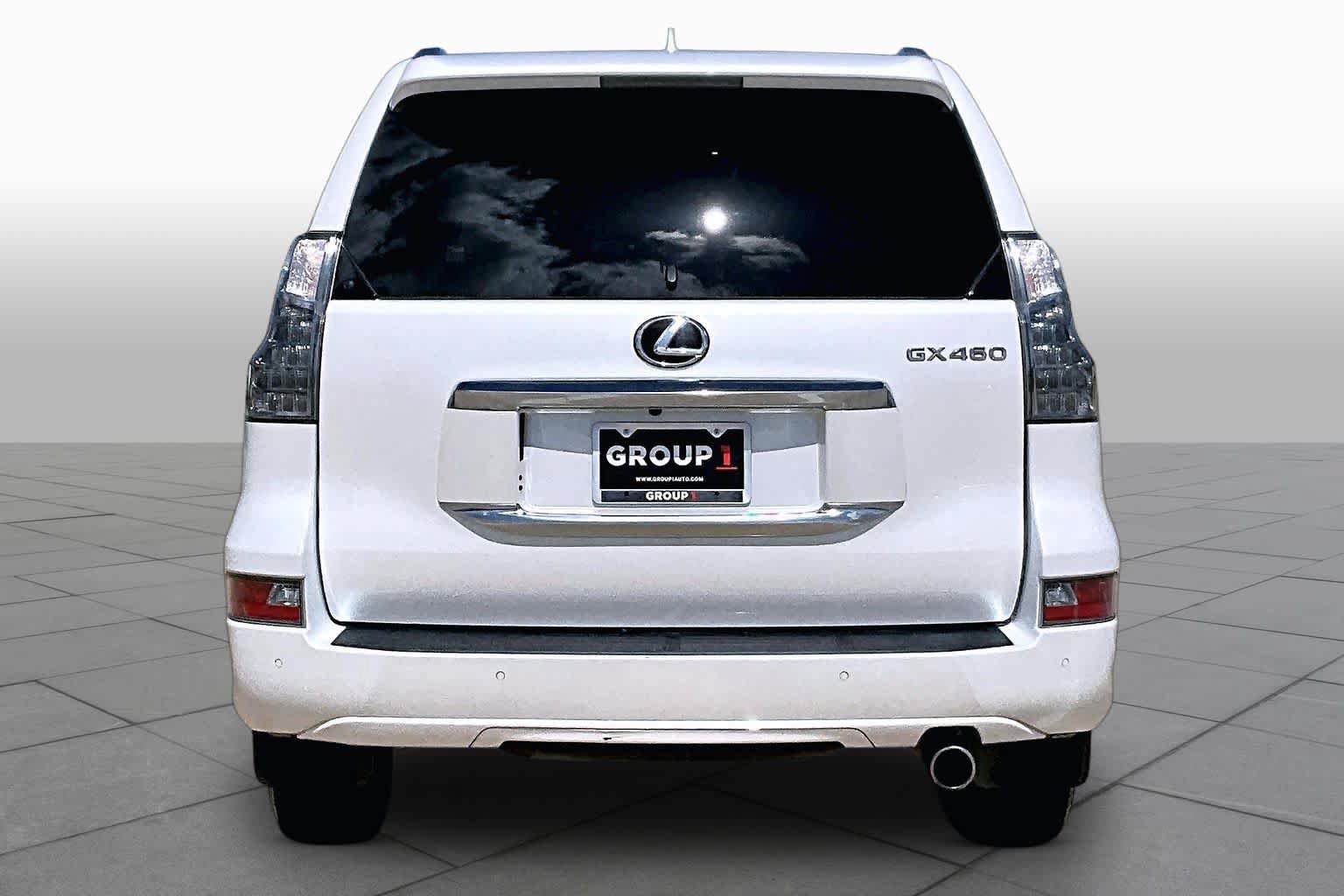 Used 2023 Lexus GX 460 Luxury w/ Accessory Package AWD/4WD image 5