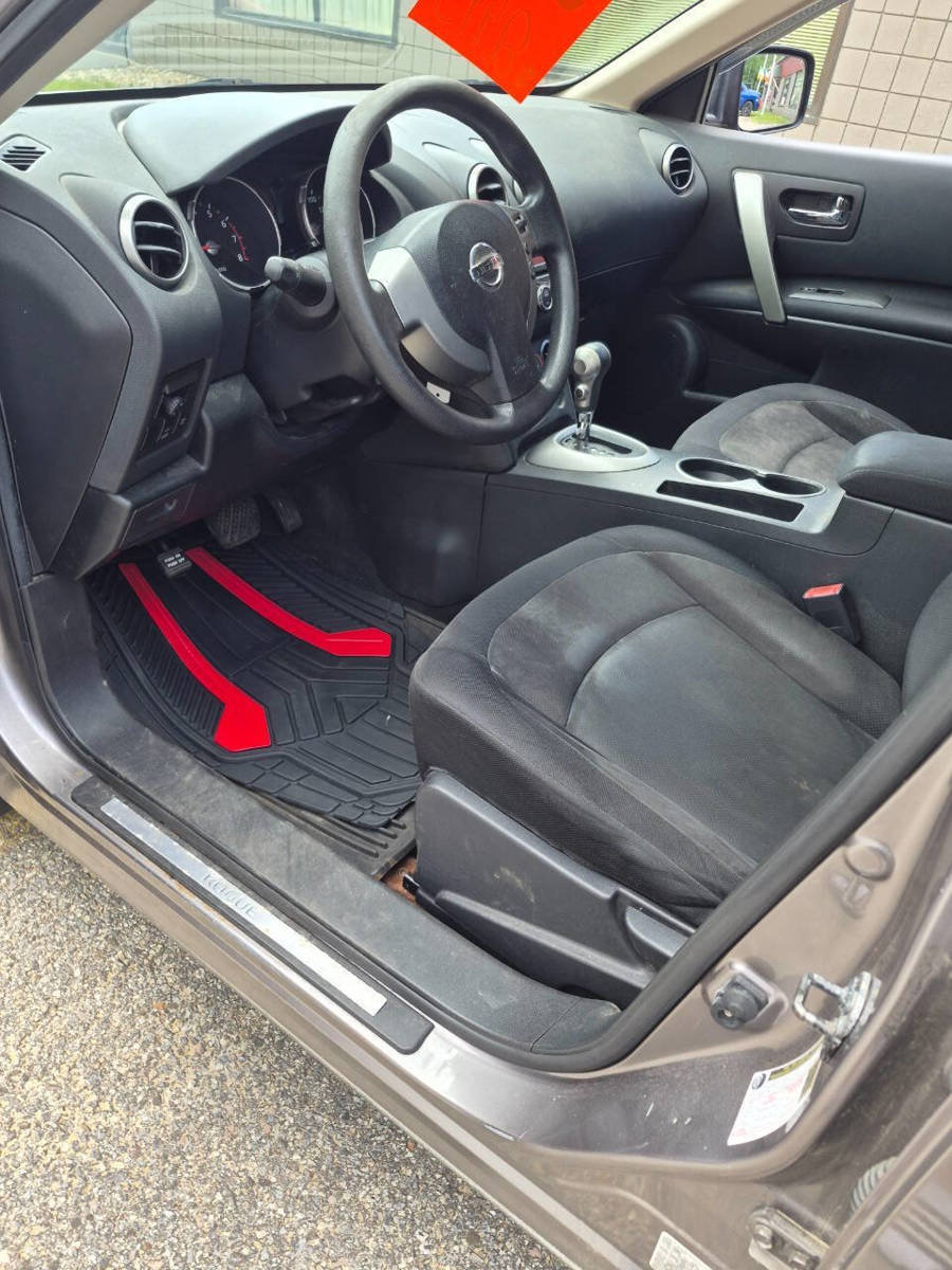 Used 2010 Nissan Rogue S w/ 360 Degree Value Pkg AWD/4WD image 9