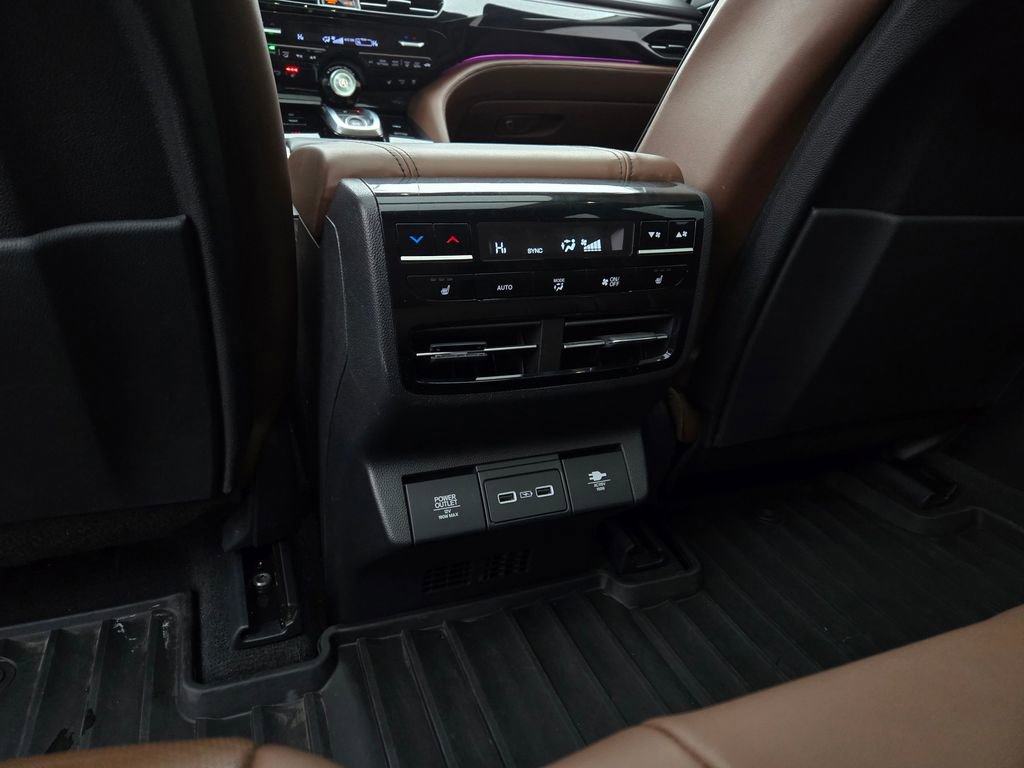 Used 2023 Acura MDX SH-AWD w/ Advance Package image 29
