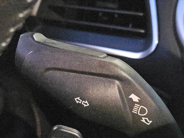 Used 2018 Ford Edge Titanium FWD image 9