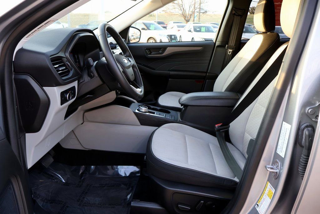 Used 2024 Ford Escape Active image 18