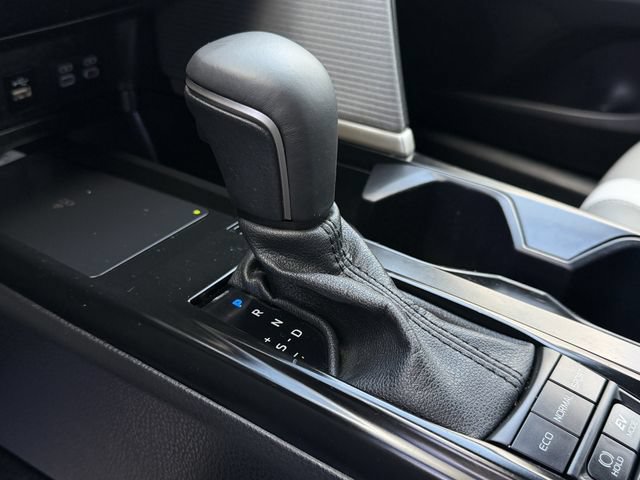 Used 2025 Toyota Camry SE w/ Multimedia Upgrade Package FWD image 18