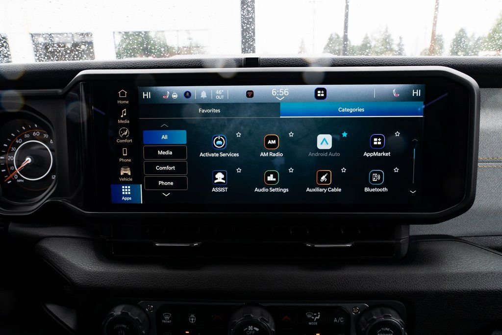 Used 2024 Jeep Gladiator Sport image 14