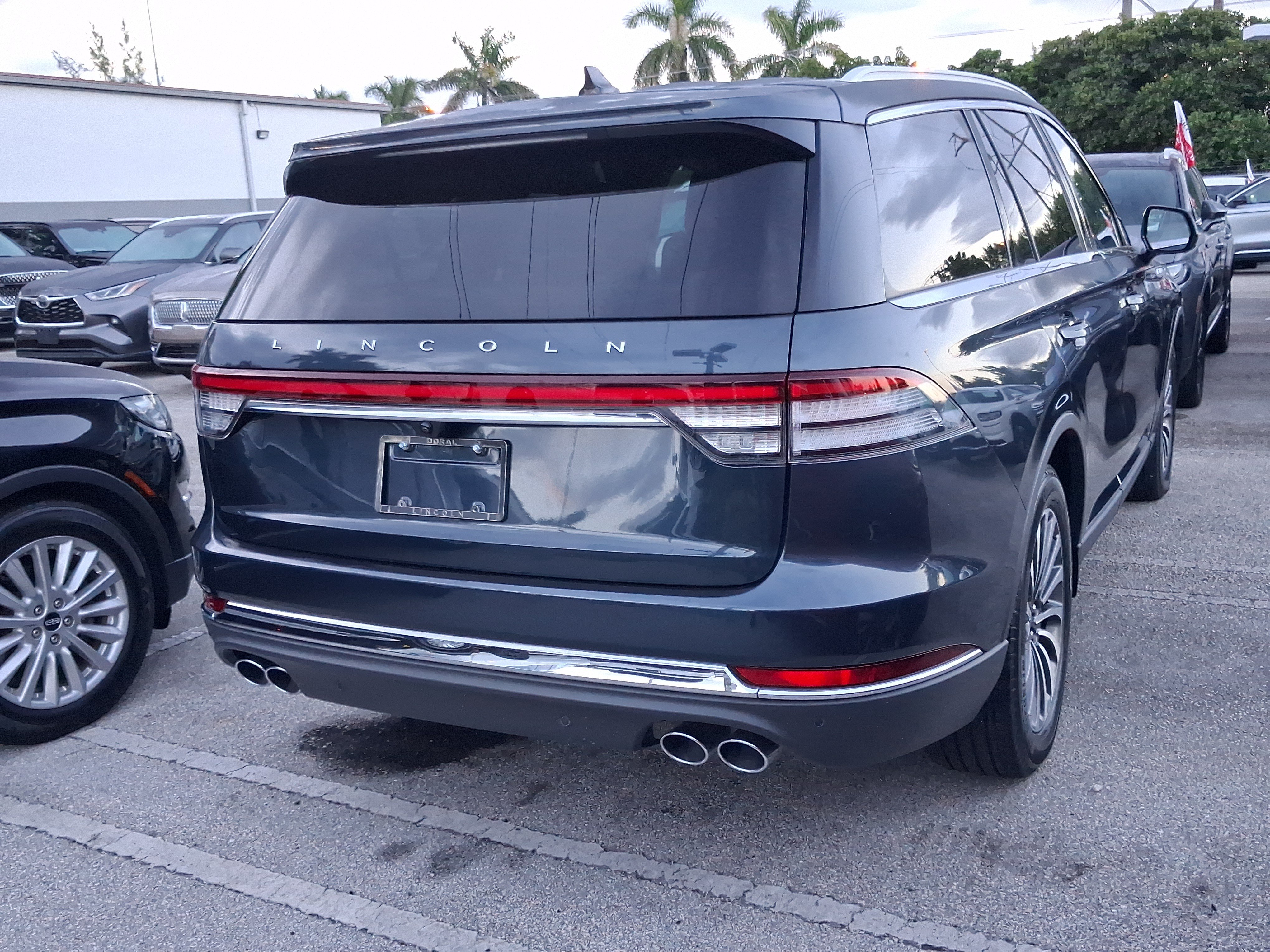 Certified 2024 Lincoln Aviator Reserve RWD image 4