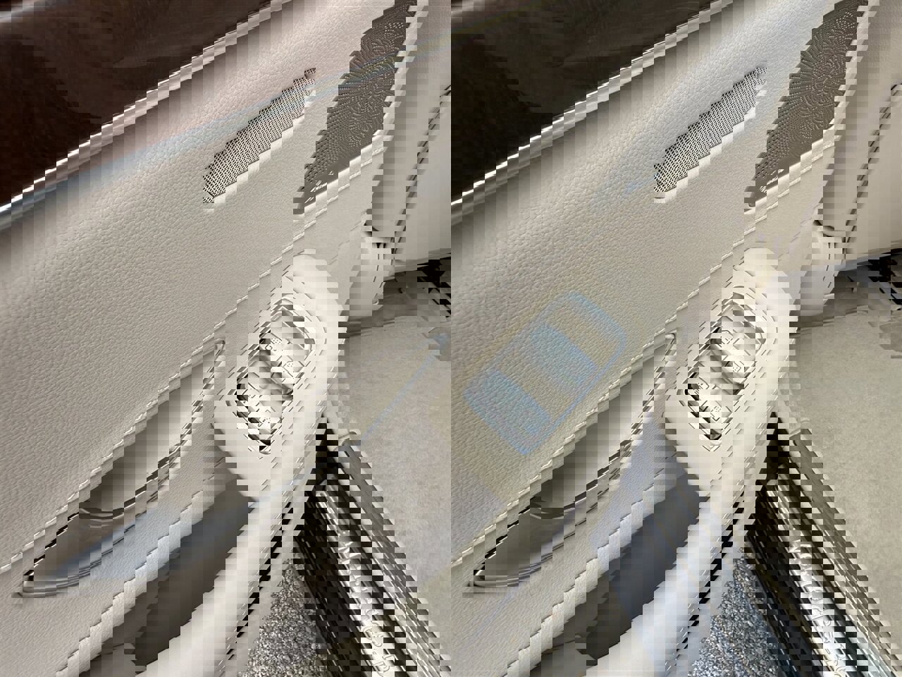 Used 2015 Mercedes-Benz S 550 4MATIC Sedan w/ Premium 1 Package image 17