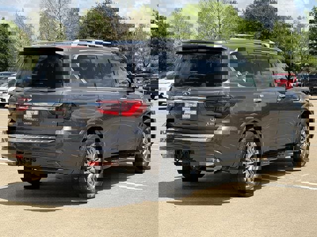 Used 2024 INFINITI QX80 Luxe AWD/4WD image 4