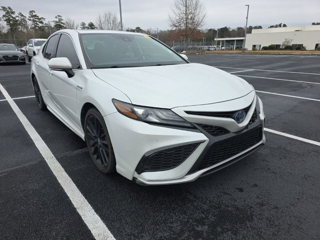 Used 2021 Toyota Camry XSE image 14