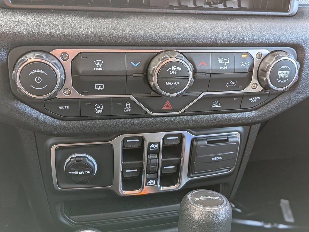 New 2026 Jeep Gladiator Sport AWD/4WD image 17