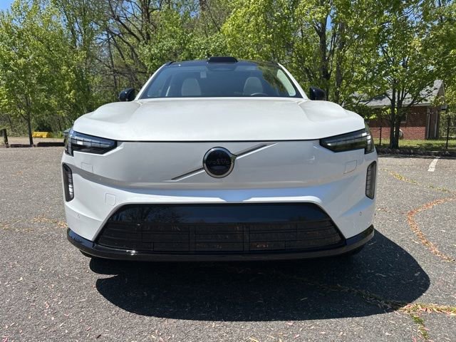 New 2025 Volvo EX90 Plus w/ Protection Package Premier AWD/4WD image 2