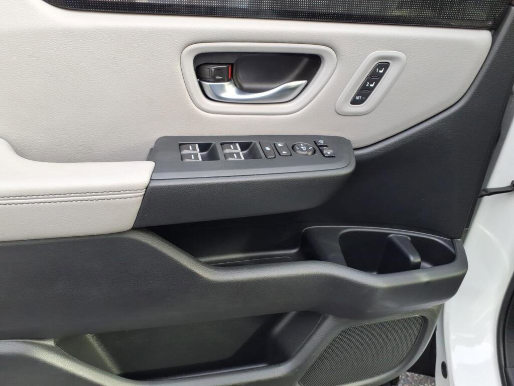 Used 2023 Honda Pilot Elite image 15