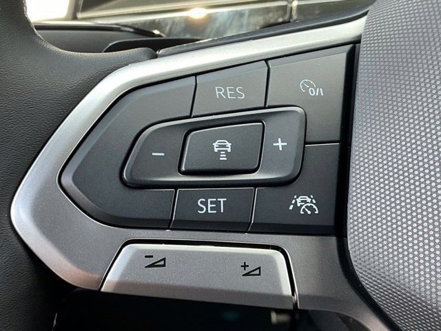 New 2026 Volkswagen Atlas Cross Sport SE FWD image 25