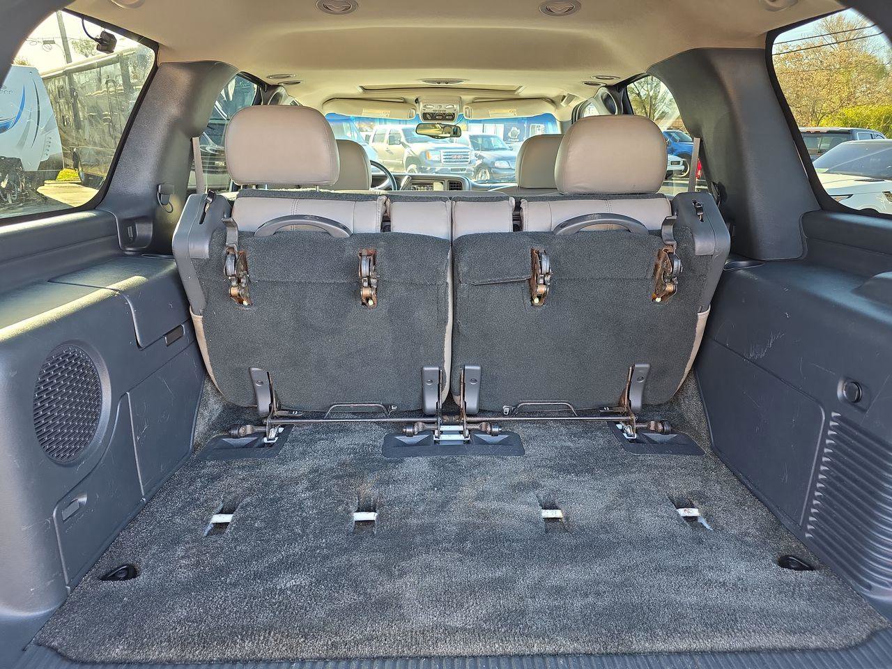 Used 2001 Chevrolet Tahoe LT w/ LT Preferred Equipment Group image 28