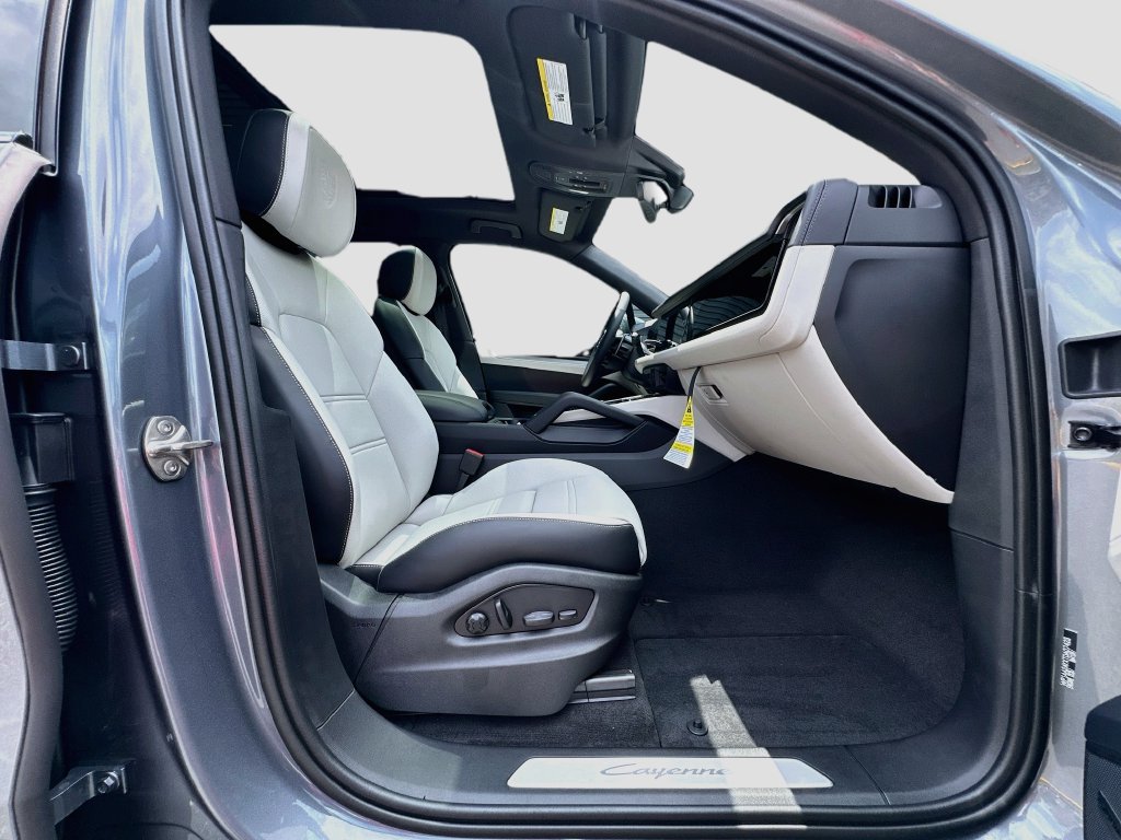 New 2026 Porsche Cayenne AWD/4WD image 29