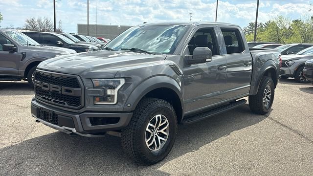 Used 2018 Ford F150 Raptor w/ Equipment Group 802A Luxury image 3