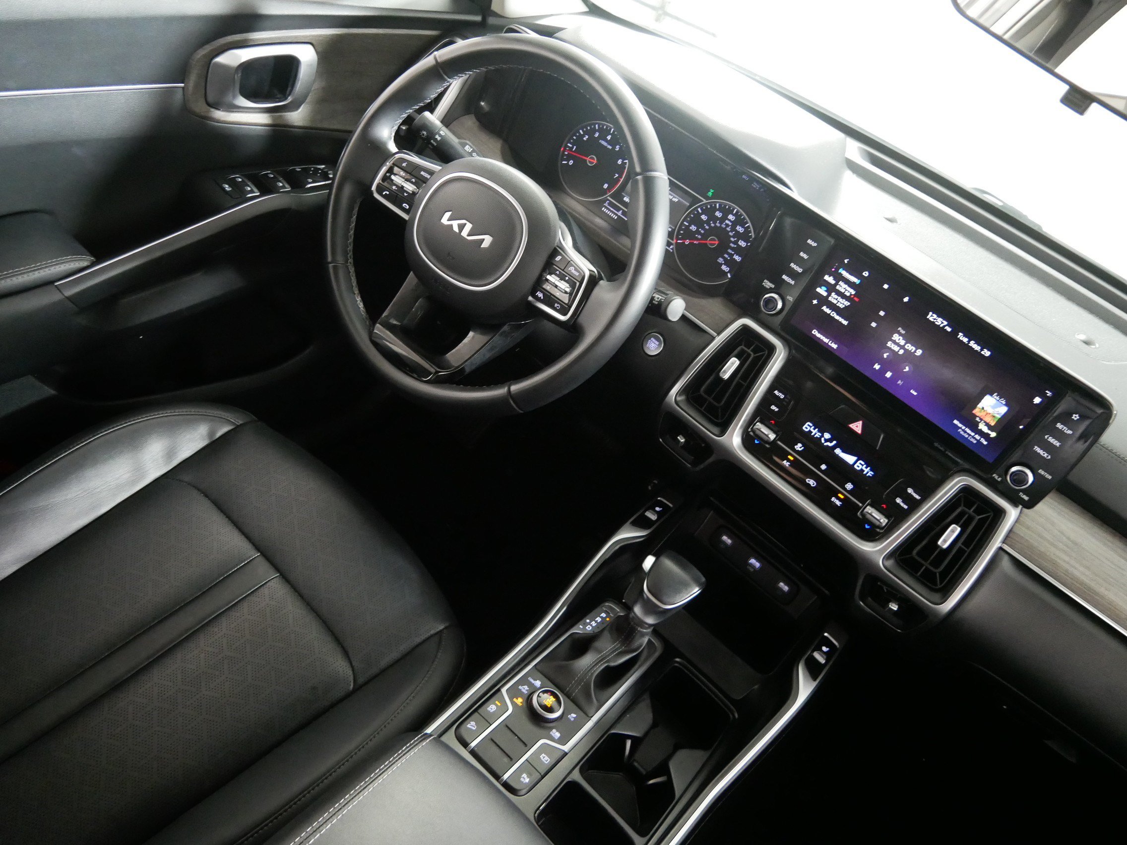 Used 2022 Kia Sorento S AWD/4WD image 9