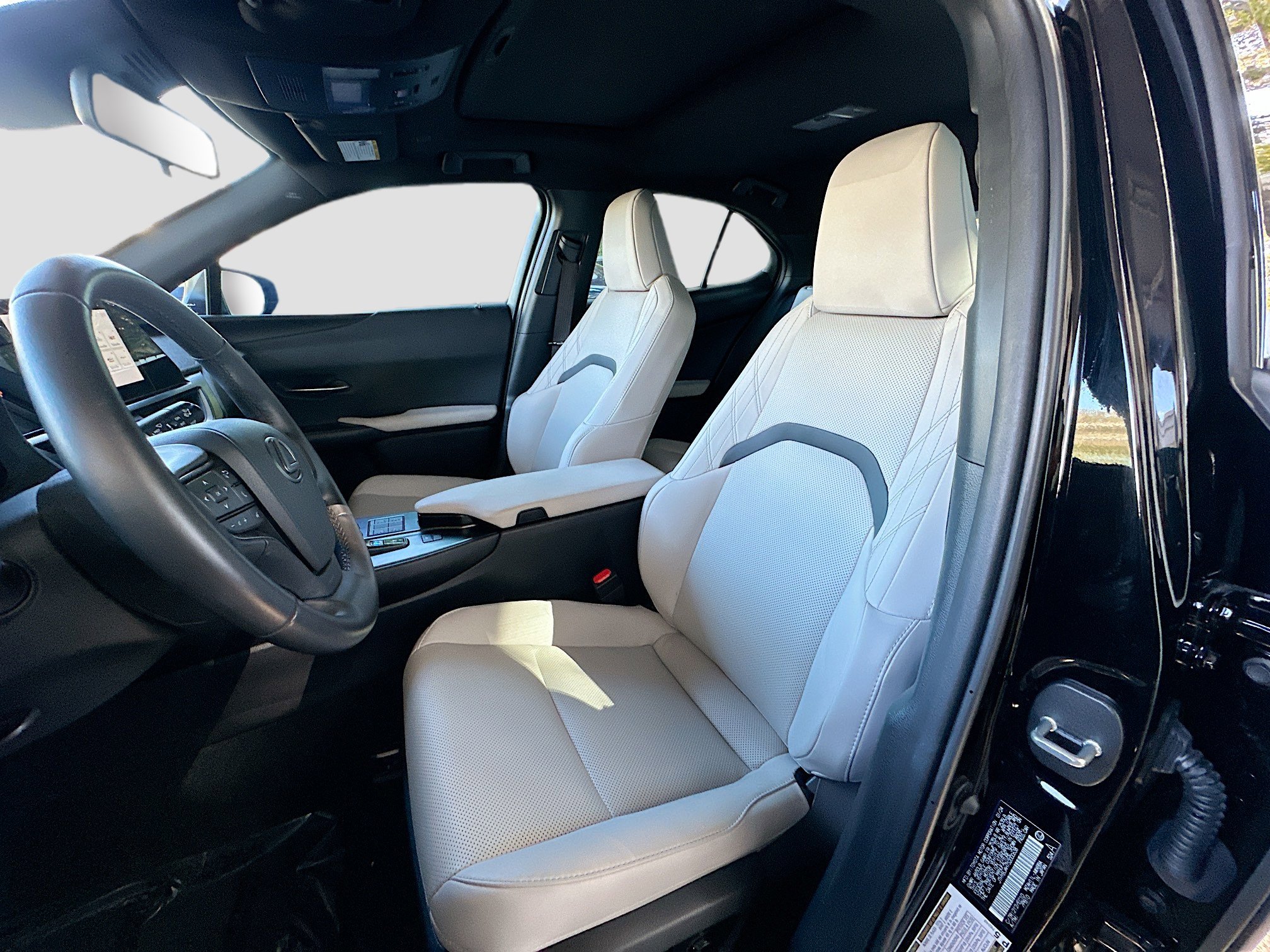 Used 2025 Lexus UX 300h FWD image 20