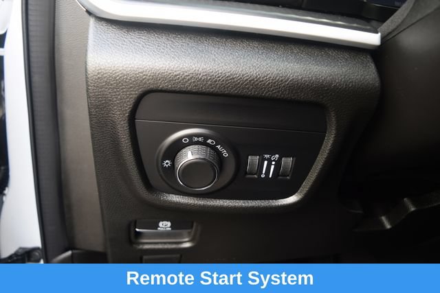 Used 2024 Jeep Grand Cherokee Altitude AWD/4WD image 7