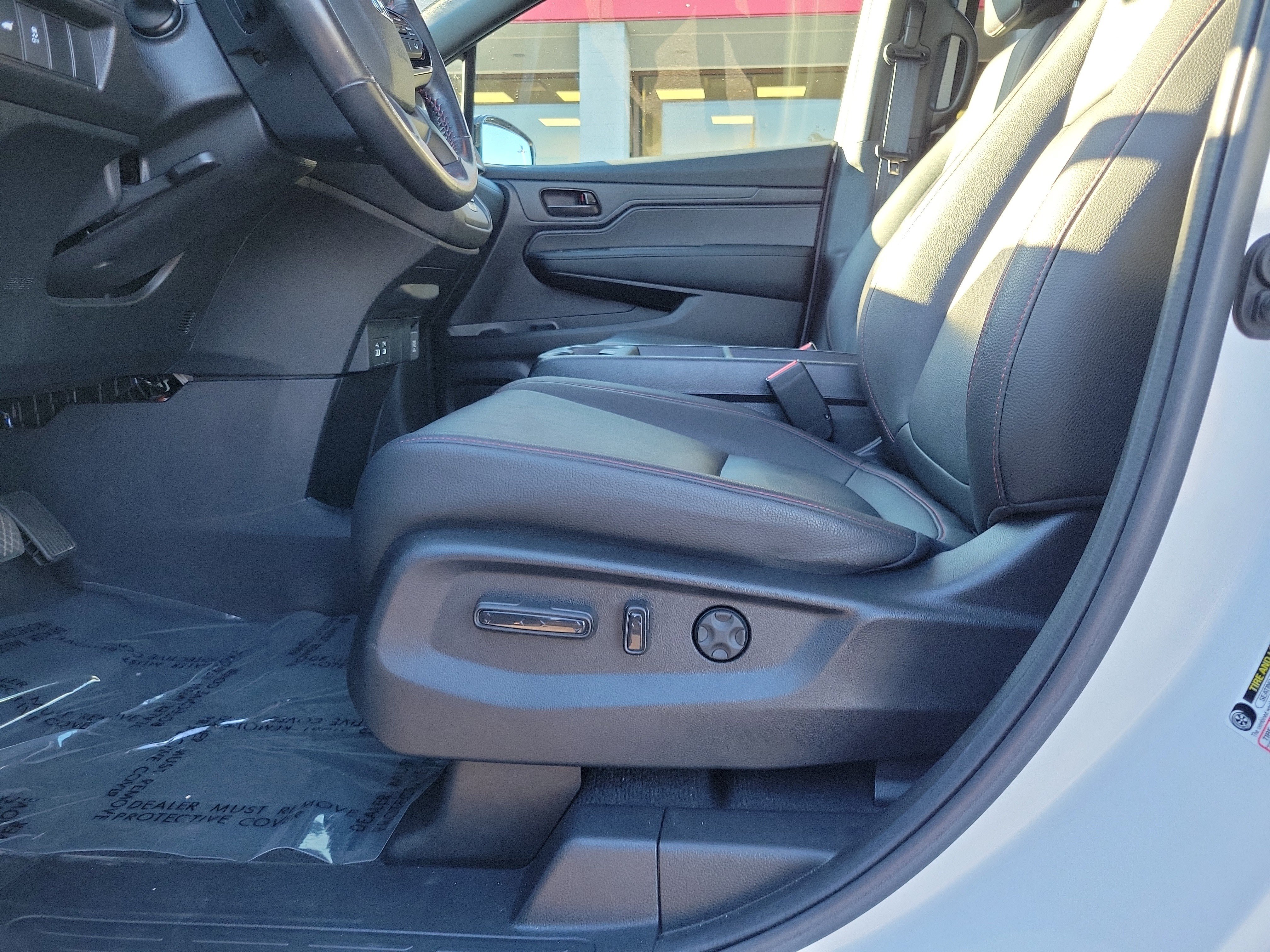 Used 2025 Honda Odyssey Sport-L image 16