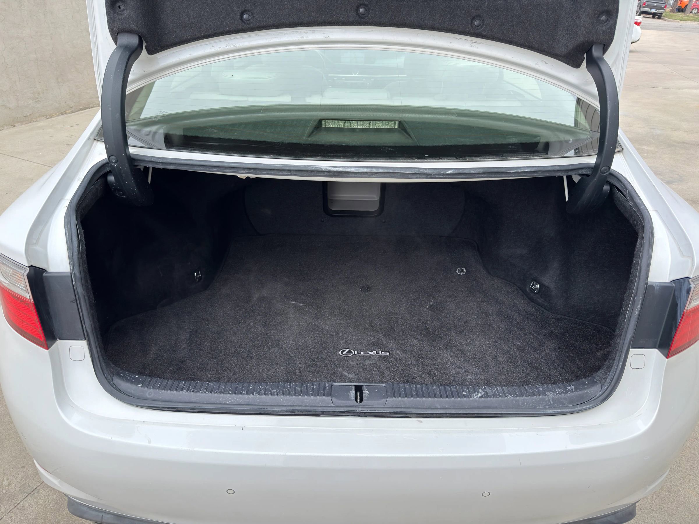 Used 2015 Lexus ES 350 w/ Luxury Package image 7