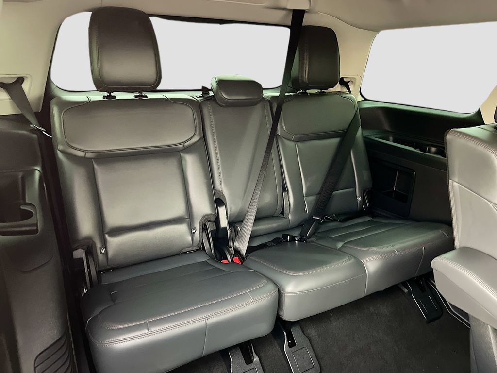Used 2025 Ford Expedition Active AWD/4WD image 29