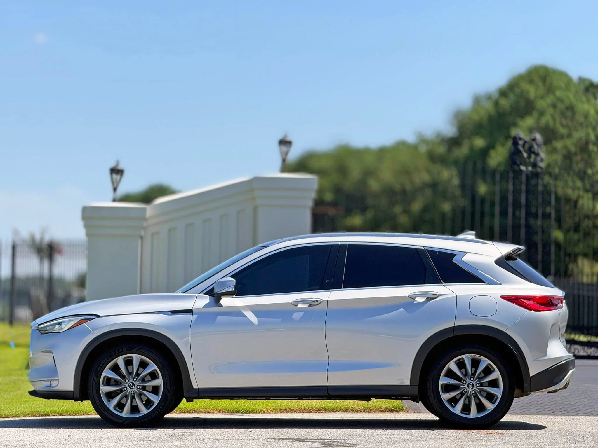 Used 2019 INFINITI QX50 AWD image 4