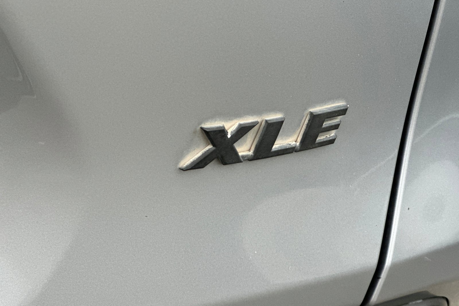 Used 2019 Toyota RAV4 XLE Premium image 12