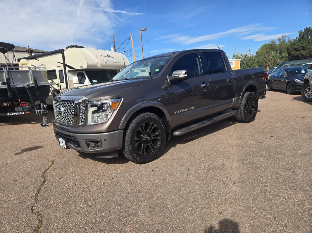 Used 2018 Nissan Titan Platinum Reserve w/ Platinum Utility Package AWD/4WD image 4