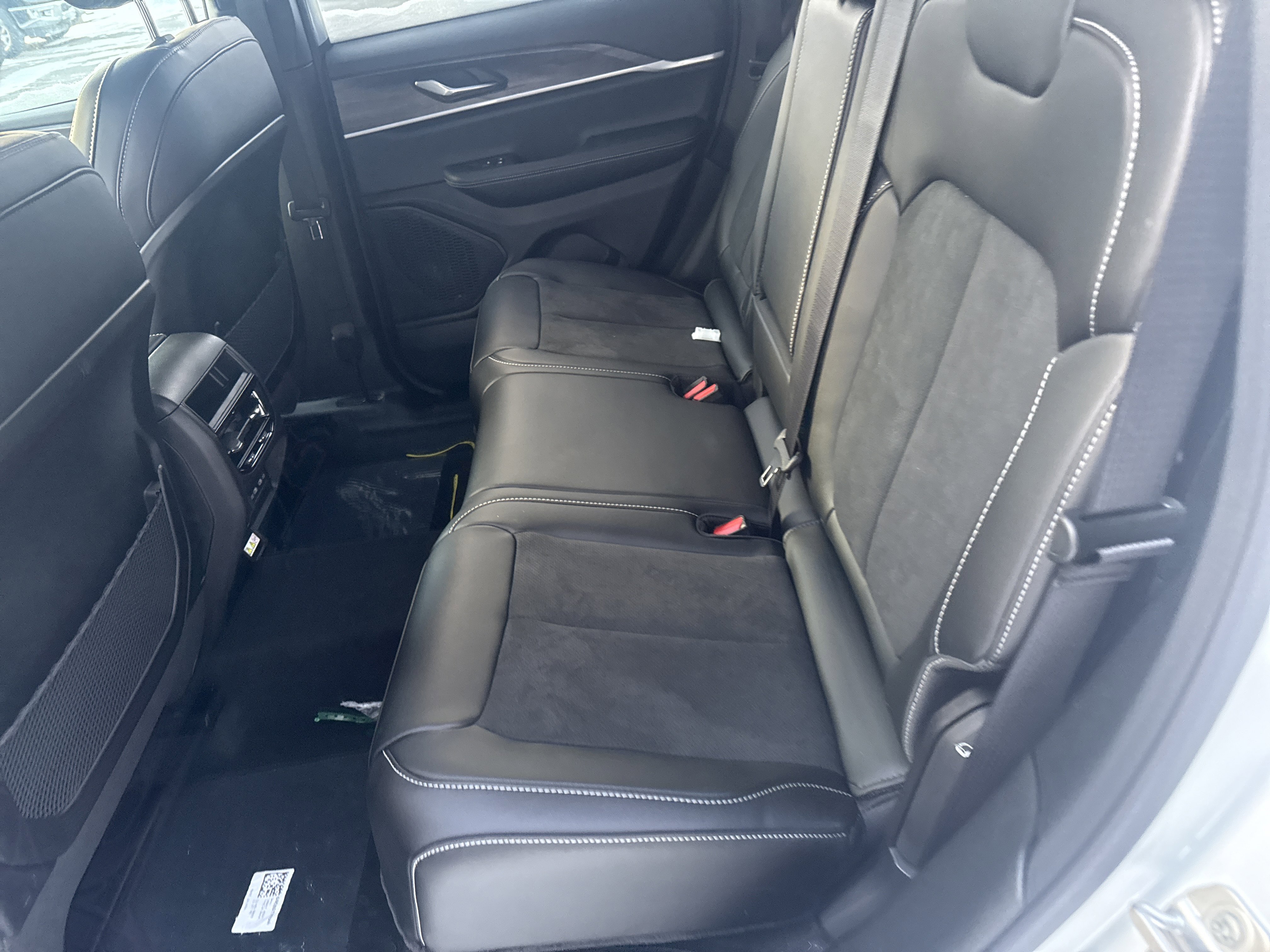 New 2026 Jeep Grand Cherokee Altitude AWD/4WD image 13
