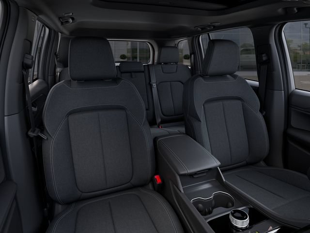 Used 2025 Jeep Grand Cherokee Laredo w/ Luxury Tech Group I AWD/4WD image 16